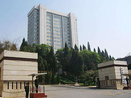 1、云南省人民政府辦公園區(qū)監(jiān)控報警系統(tǒng)升級改造項目500px.jpg
